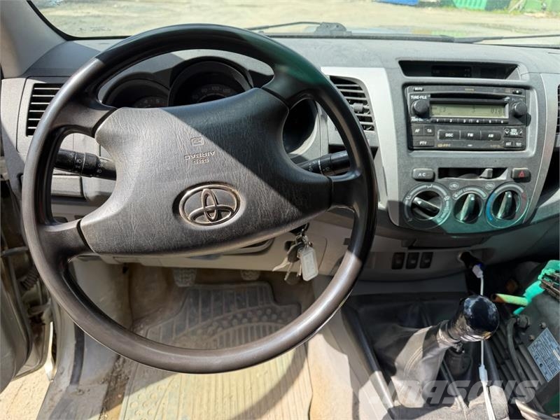 Toyota HiLux Carros