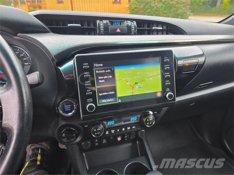 Toyota HiLux Personbiler