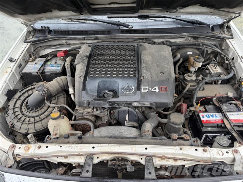 Toyota HiLux Carros