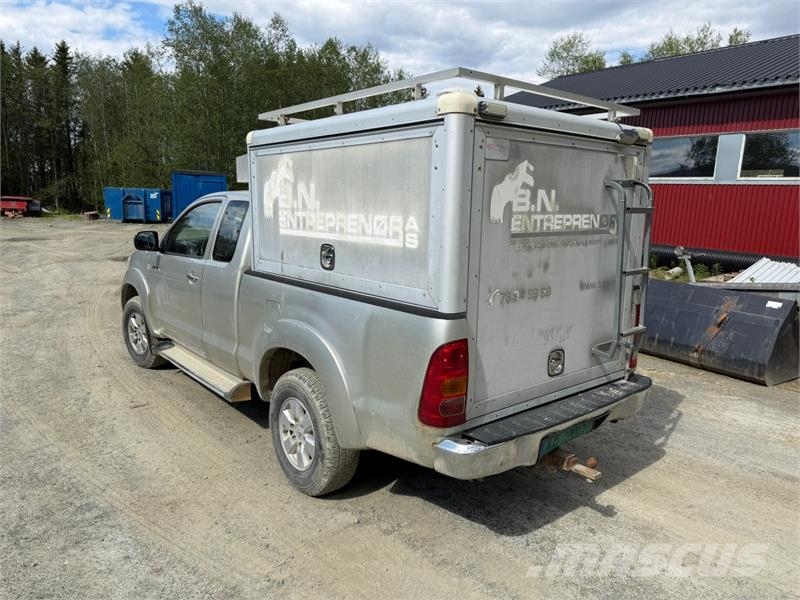 Toyota HiLux Carros