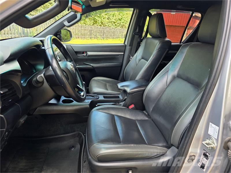 Toyota HiLux Personbiler
