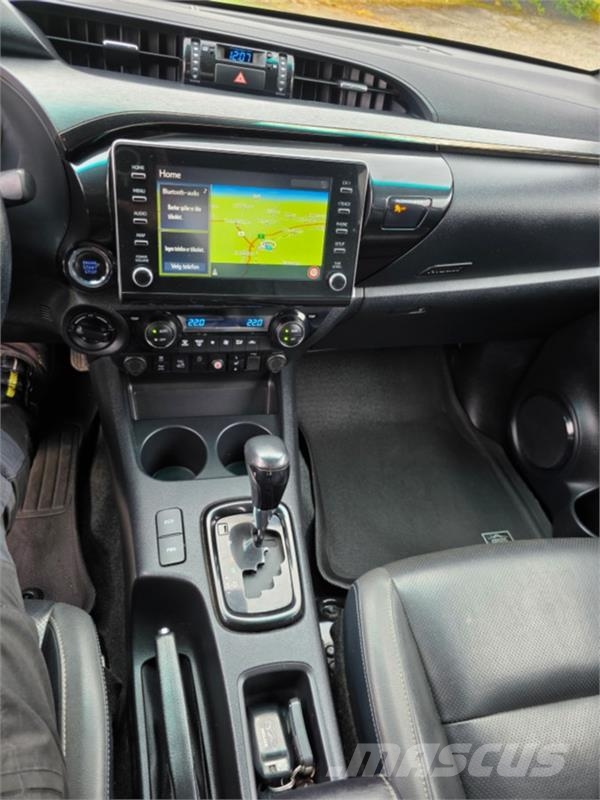 Toyota HiLux Personbiler