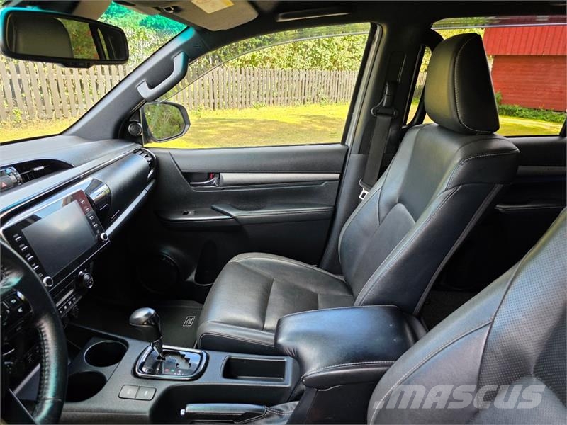 Toyota HiLux Personbiler