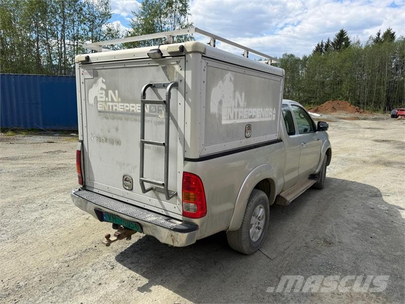 Toyota HiLux Carros
