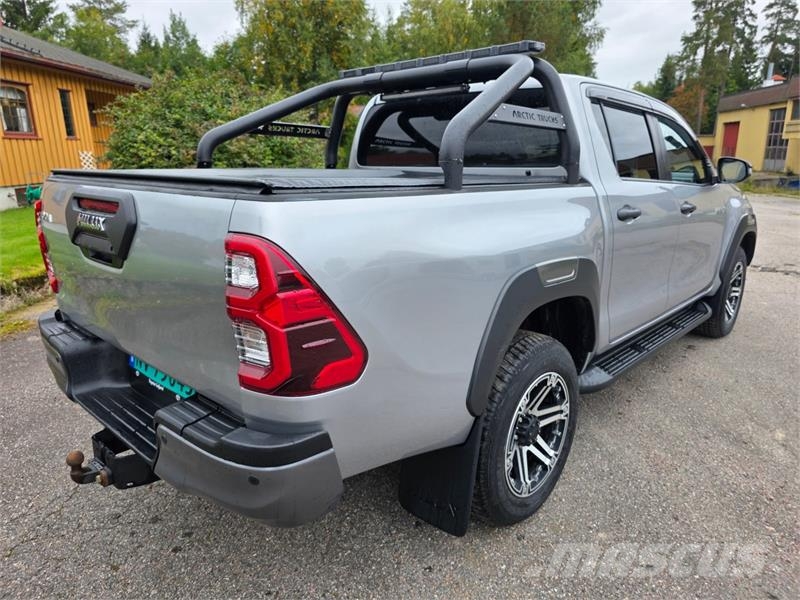 Toyota HiLux Personbiler