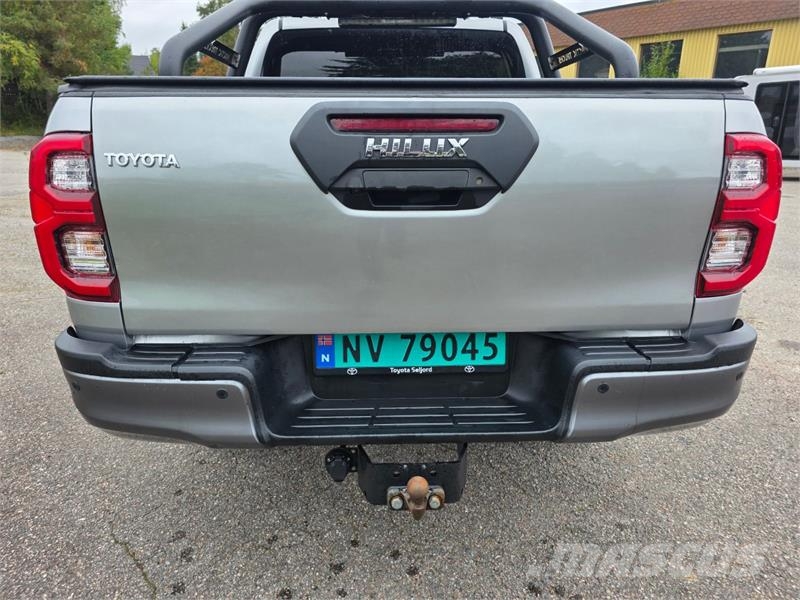 Toyota HiLux Personbiler