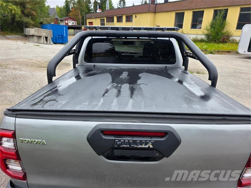 Toyota HiLux Personbiler
