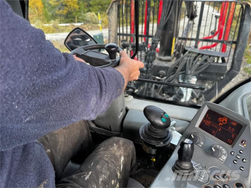 Valtra N141 الجرارات