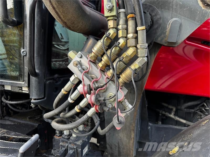 Valtra N141 الجرارات