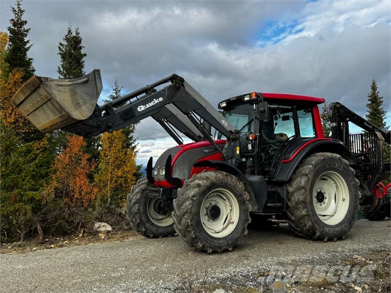 Valtra N141 الجرارات