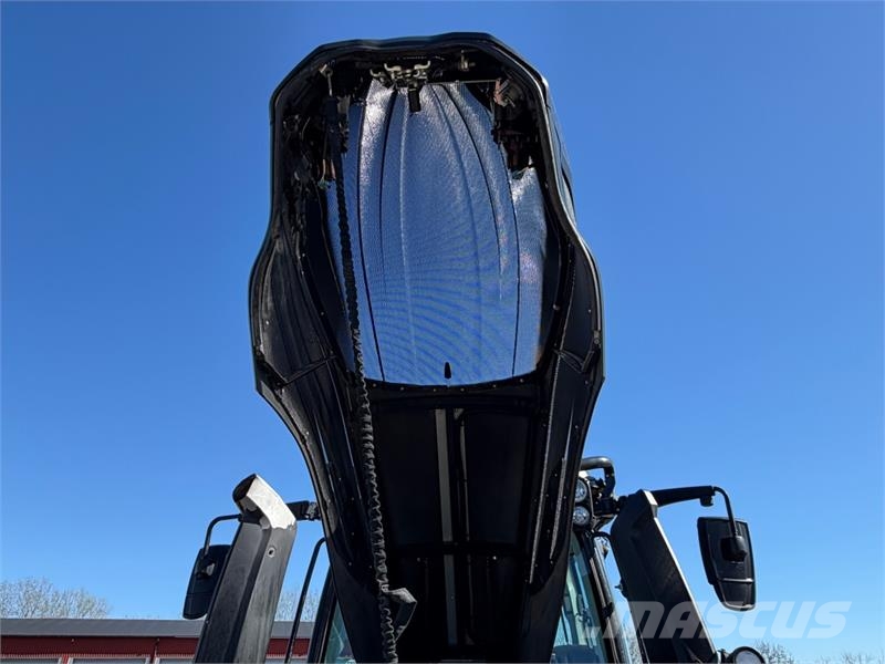 Valtra UNLIMITED T174 - TWINTRACK - SKOGSRIGG - FRONTHYDR Traktori