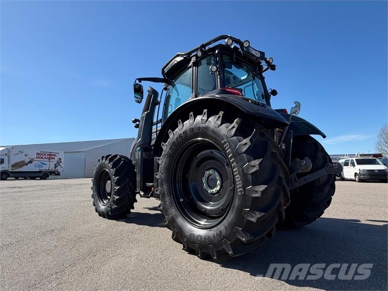Valtra UNLIMITED T174 - TWINTRACK - SKOGSRIGG - FRONTHYDR Traktori
