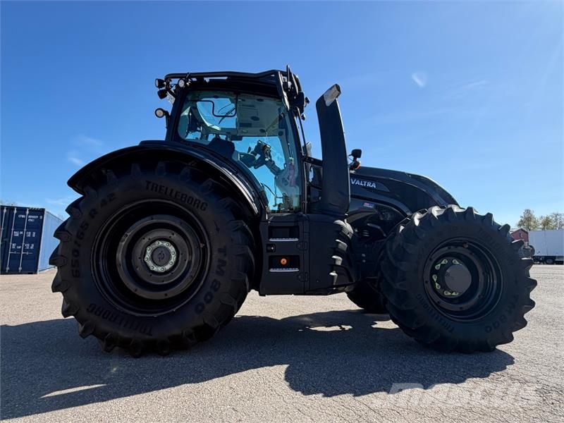 Valtra UNLIMITED T174 - TWINTRACK - SKOGSRIGG - FRONTHYDR Traktori