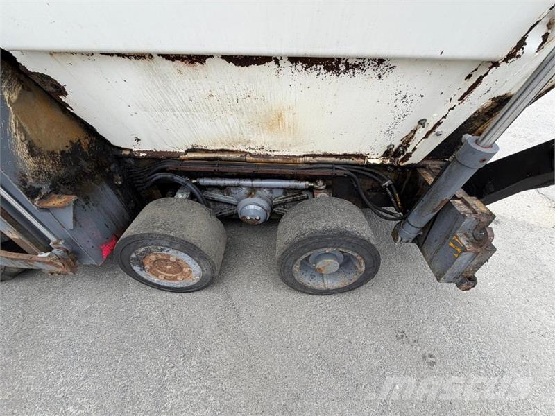 Vögele SUPER 1303-3i ASFALTUTLEGGER Будтехніка - Інші