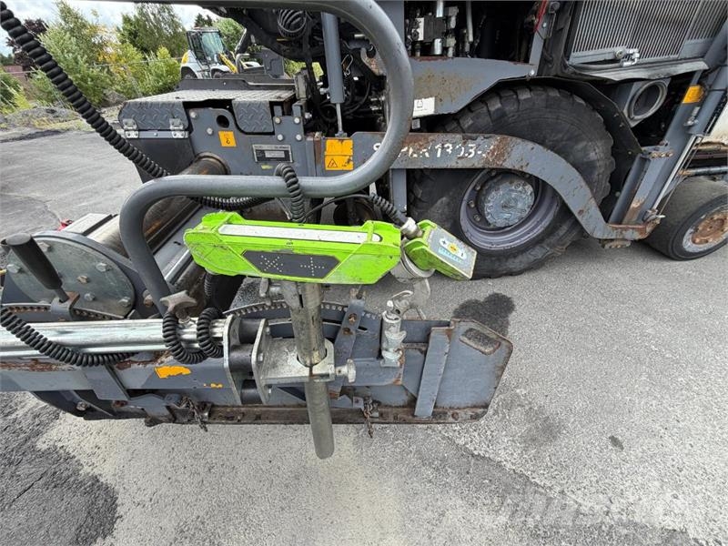 Vögele SUPER 1303-3i ASFALTUTLEGGER Будтехніка - Інші