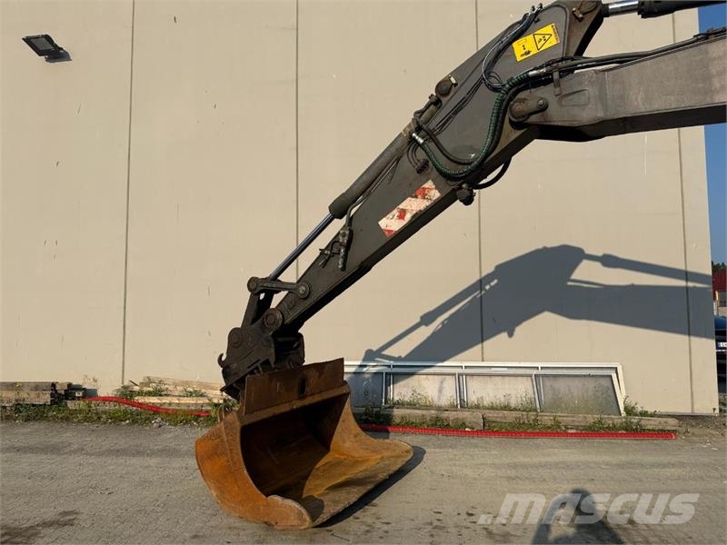 Volvo EC210CL حفارات زحافة