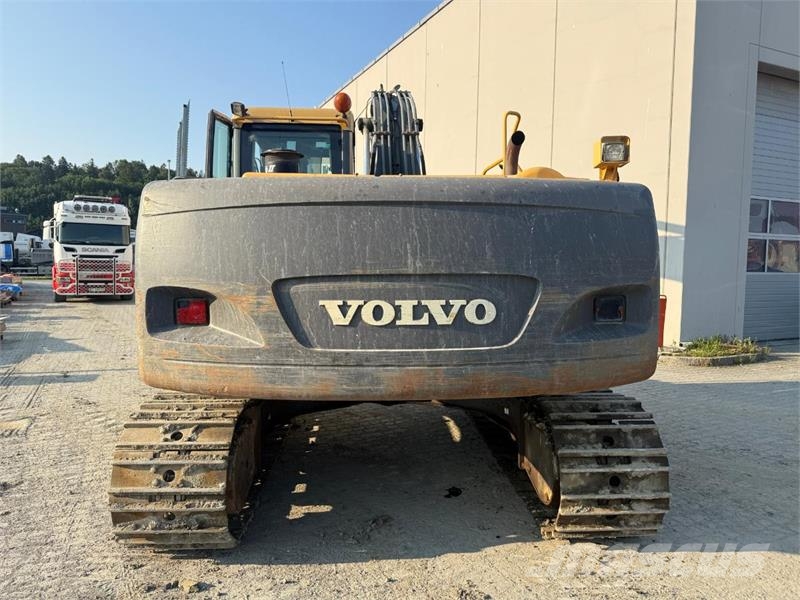 Volvo EC210CL حفارات زحافة