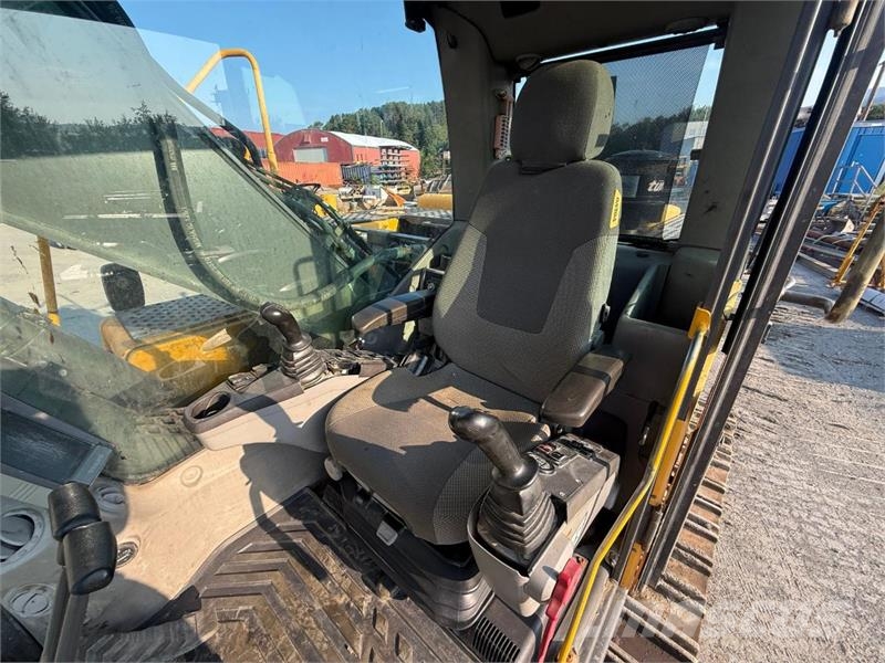 Volvo EC210CL حفارات زحافة