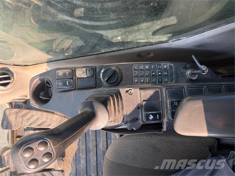Volvo EC210CL حفارات زحافة