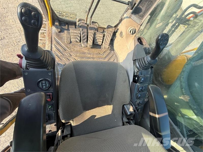 Volvo EC210CL حفارات زحافة
