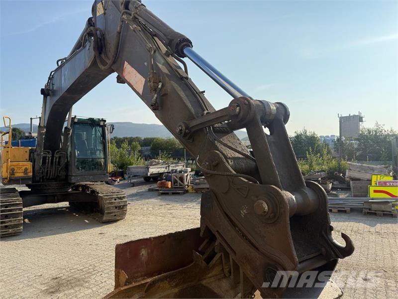 Volvo EC210CL حفارات زحافة