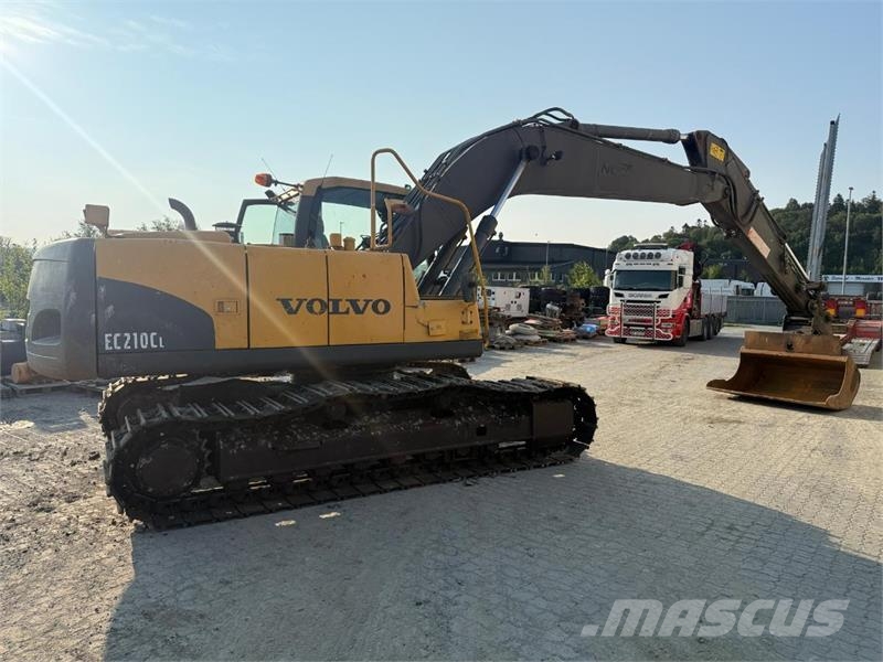 Volvo EC210CL حفارات زحافة