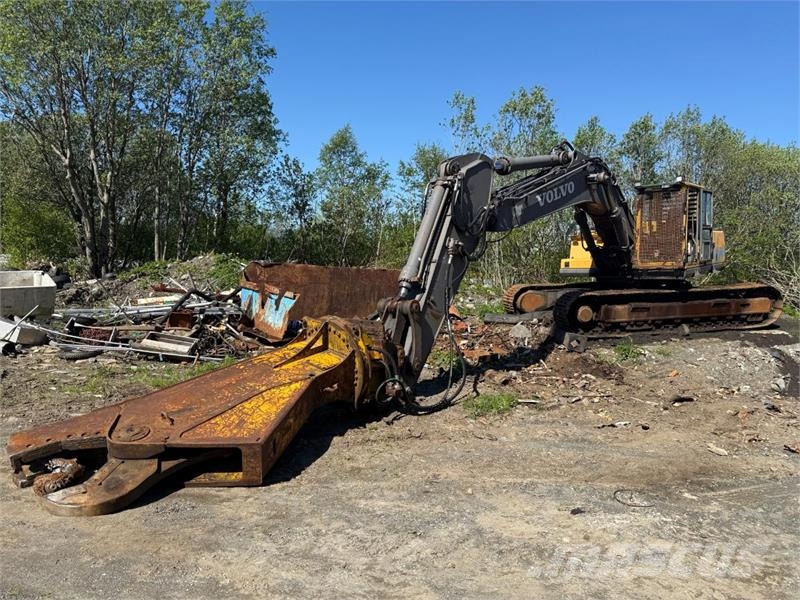 Volvo EC340 gravemaskin m/ MBI SH300R stålsaks Crawler excavators