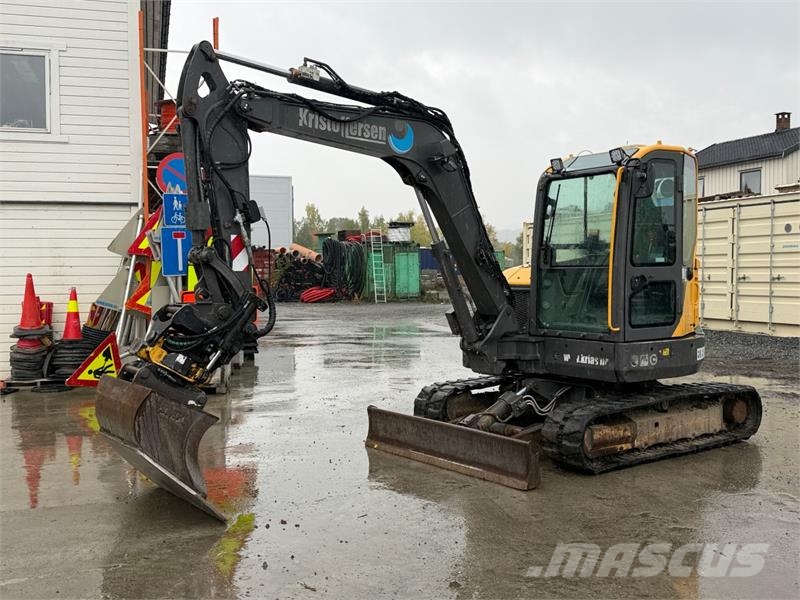 Volvo ECR58D gravemaskin med 3 skuffer - Engcon tiltrota Építőipar - Egyebek