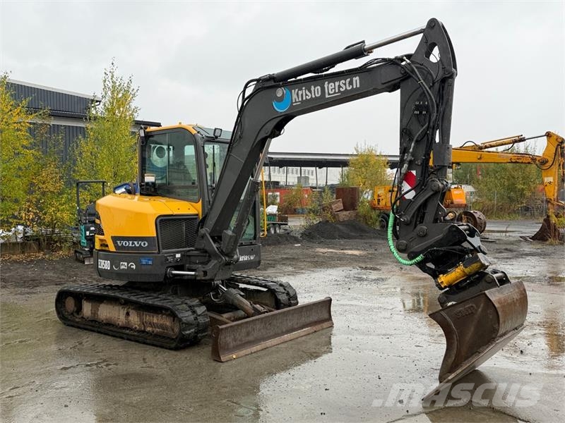 Volvo ECR58D gravemaskin med 3 skuffer - Engcon tiltrota Építőipar - Egyebek