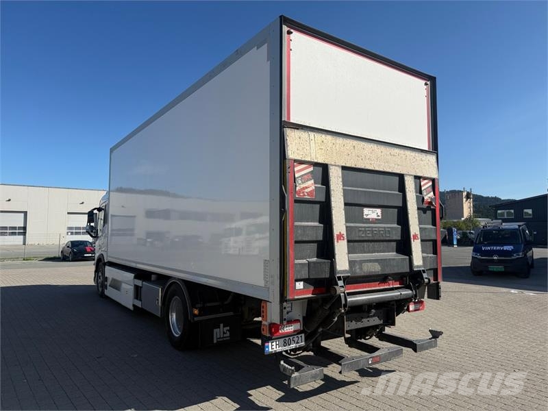 Volvo FM Electric Camiones con caja de remolque