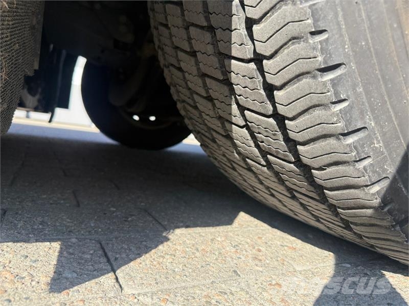 Volvo FM Electric Camiones con caja de remolque