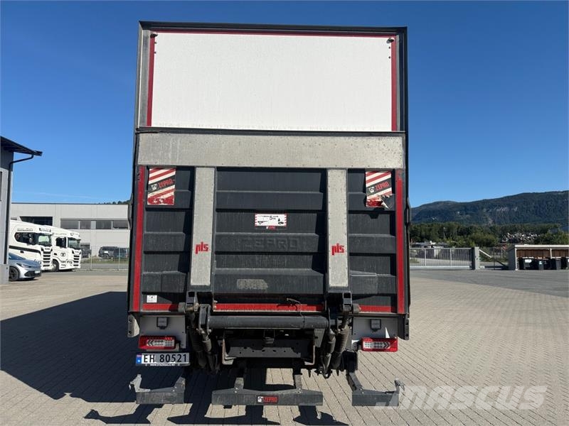 Volvo FM Electric Camiones con caja de remolque