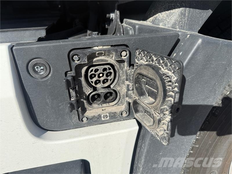 Volvo FM Electric Camiones con caja de remolque