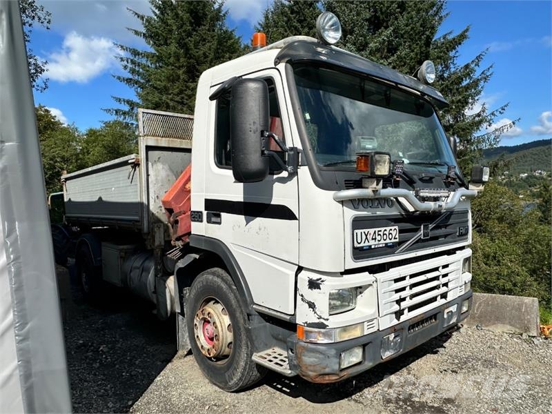 Volvo FM7 4x2 kranbil, HMF 753 K2, 3-veis tipp, kran ser Kranbil