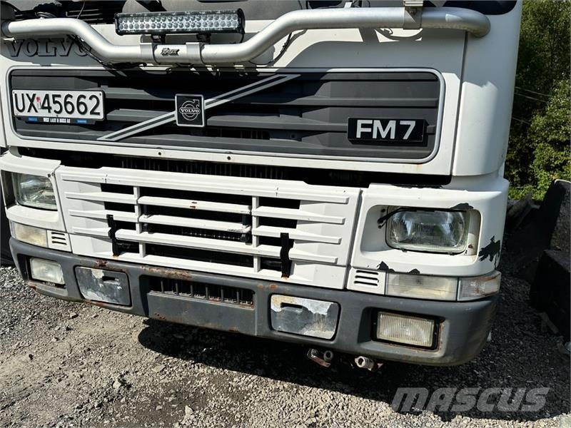 Volvo FM7 4x2 kranbil, HMF 753 K2, 3-veis tipp, kran ser Kranbil