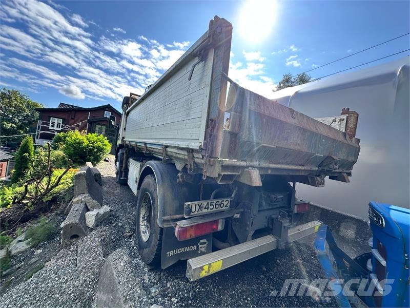 Volvo FM7 4x2 kranbil, HMF 753 K2, 3-veis tipp, kran ser Kranbil