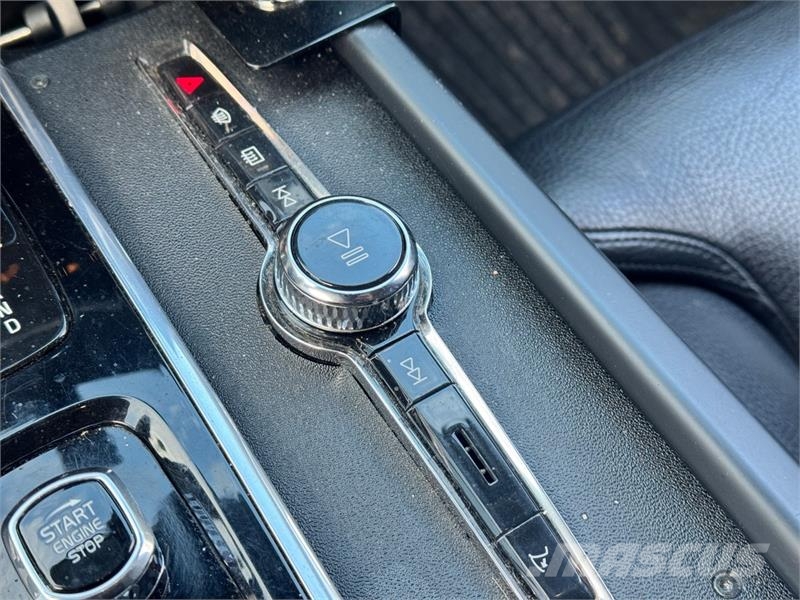 Volvo XC 90 Lengvieji automobiliai