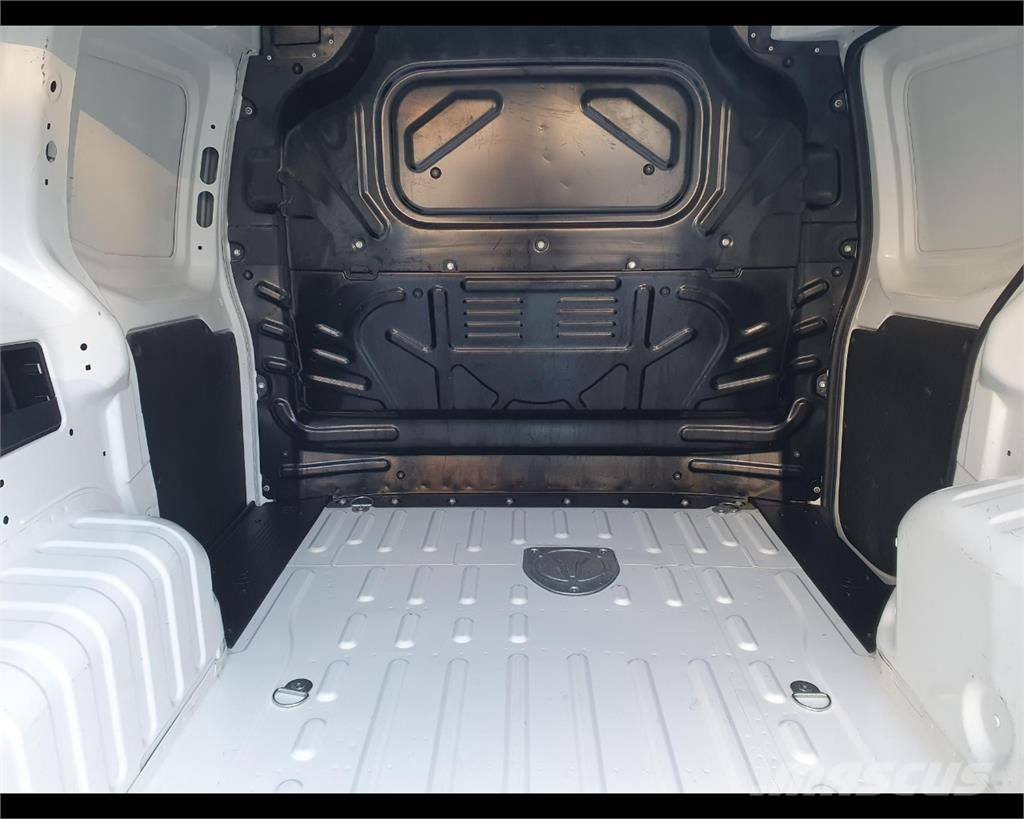 Fiat Fiorino III 2016 Billenős furgonok