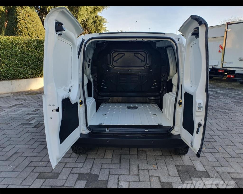 Fiat Fiorino III 2016 Billenős furgonok