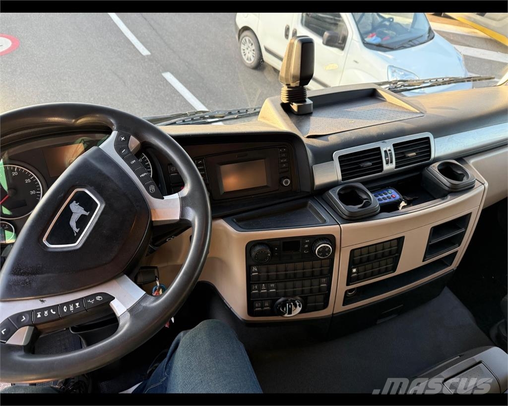 MAN TGS 26 Camion altro