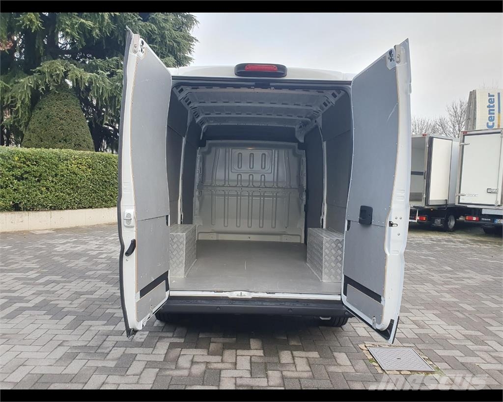 Peugeot Boxer III 335 2019 Vans basculantes