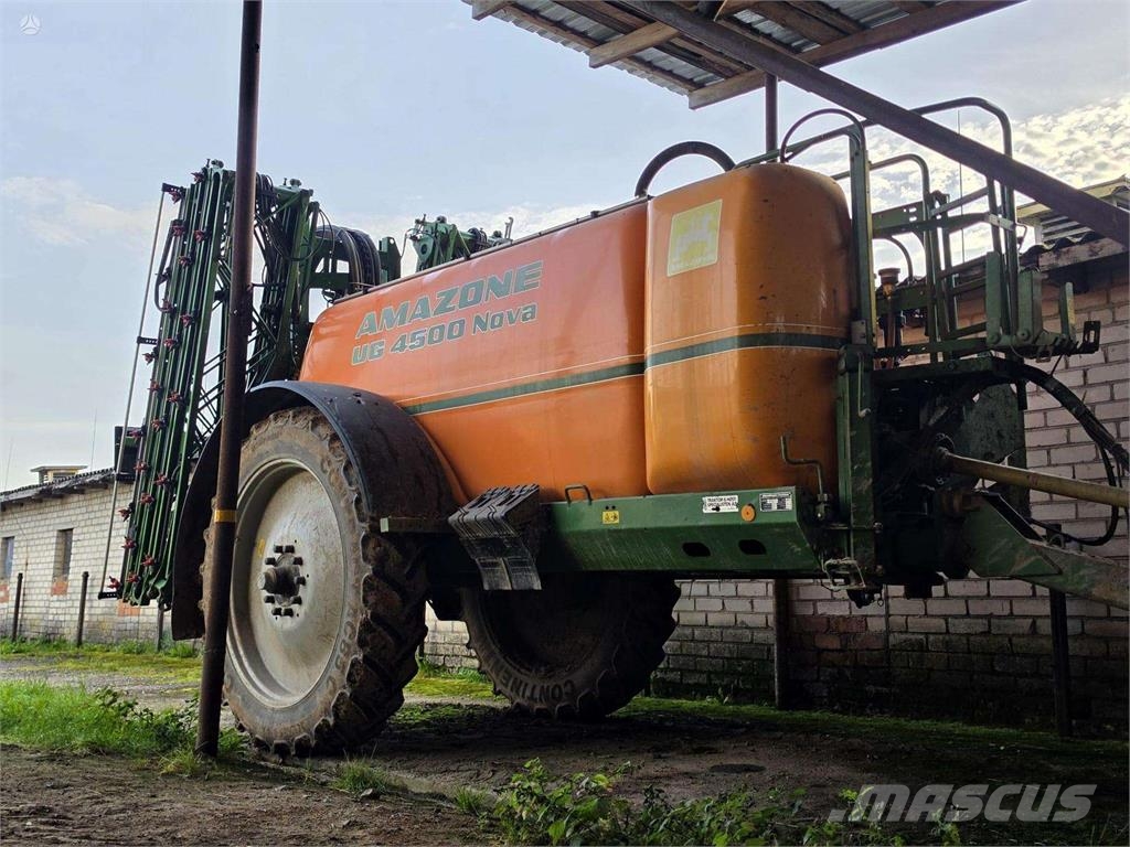 Amazone UG 4500 Nova Self-propelled sprayers