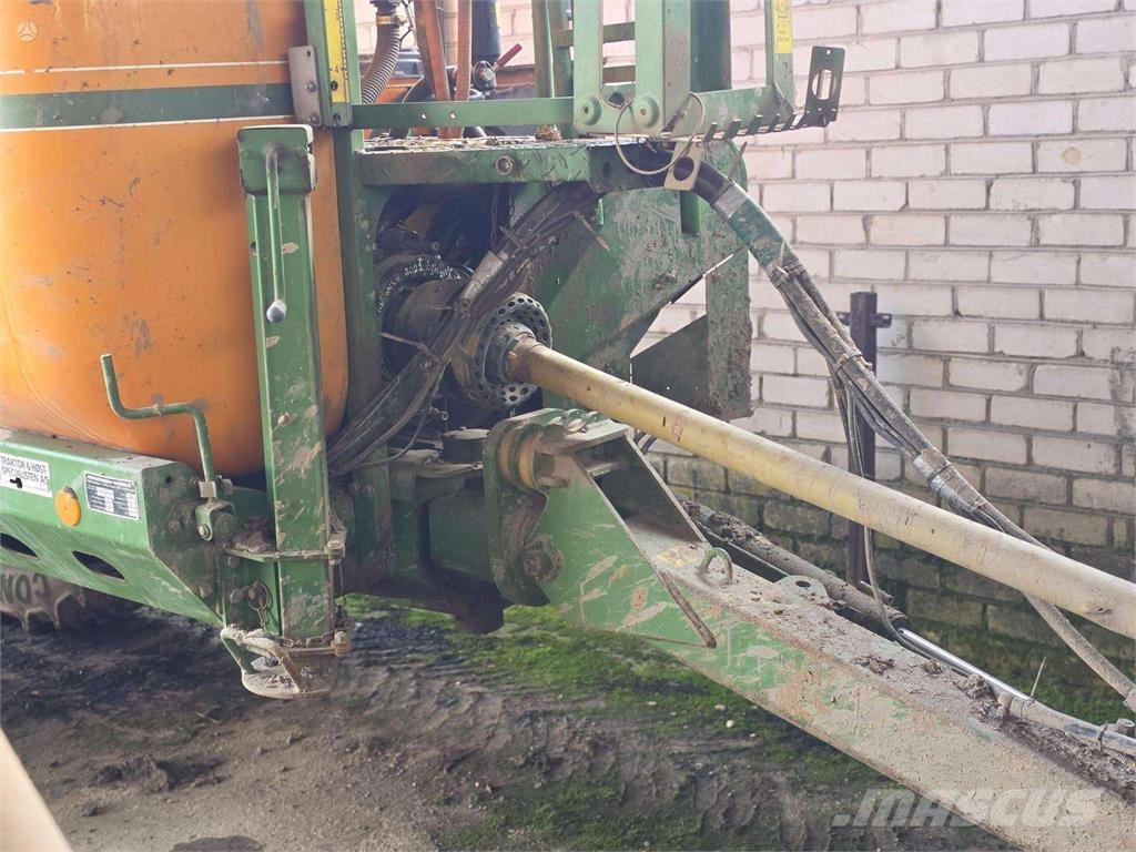Amazone UG 4500 Nova Self-propelled sprayers