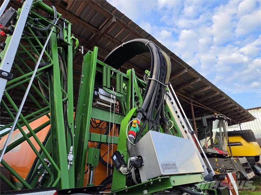 Amazone UG 4500 Nova Self-propelled sprayers