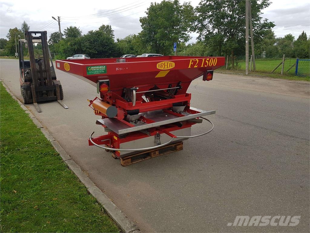 Bredal F2 1500 Rasturači mineralnog đubriva