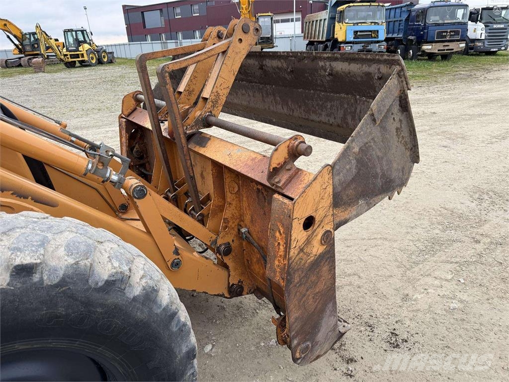 CASE 695 SR-4PS Baggerlader