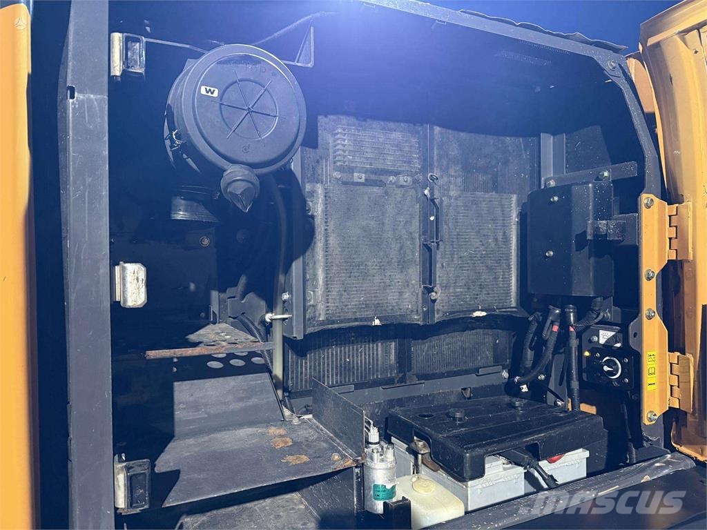 CASE CX 180 D , 20 ton Vikšriniai ekskavatoriai