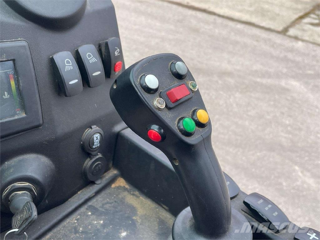 Castloaders XD40 لوادر صغيرة