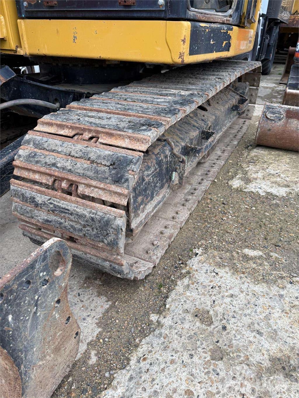 CAT 308 CR Pelle sur chenilles