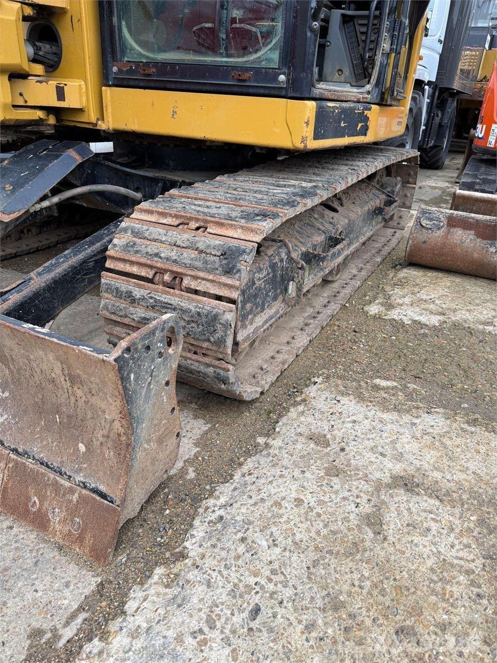 CAT 308 CR Pelle sur chenilles